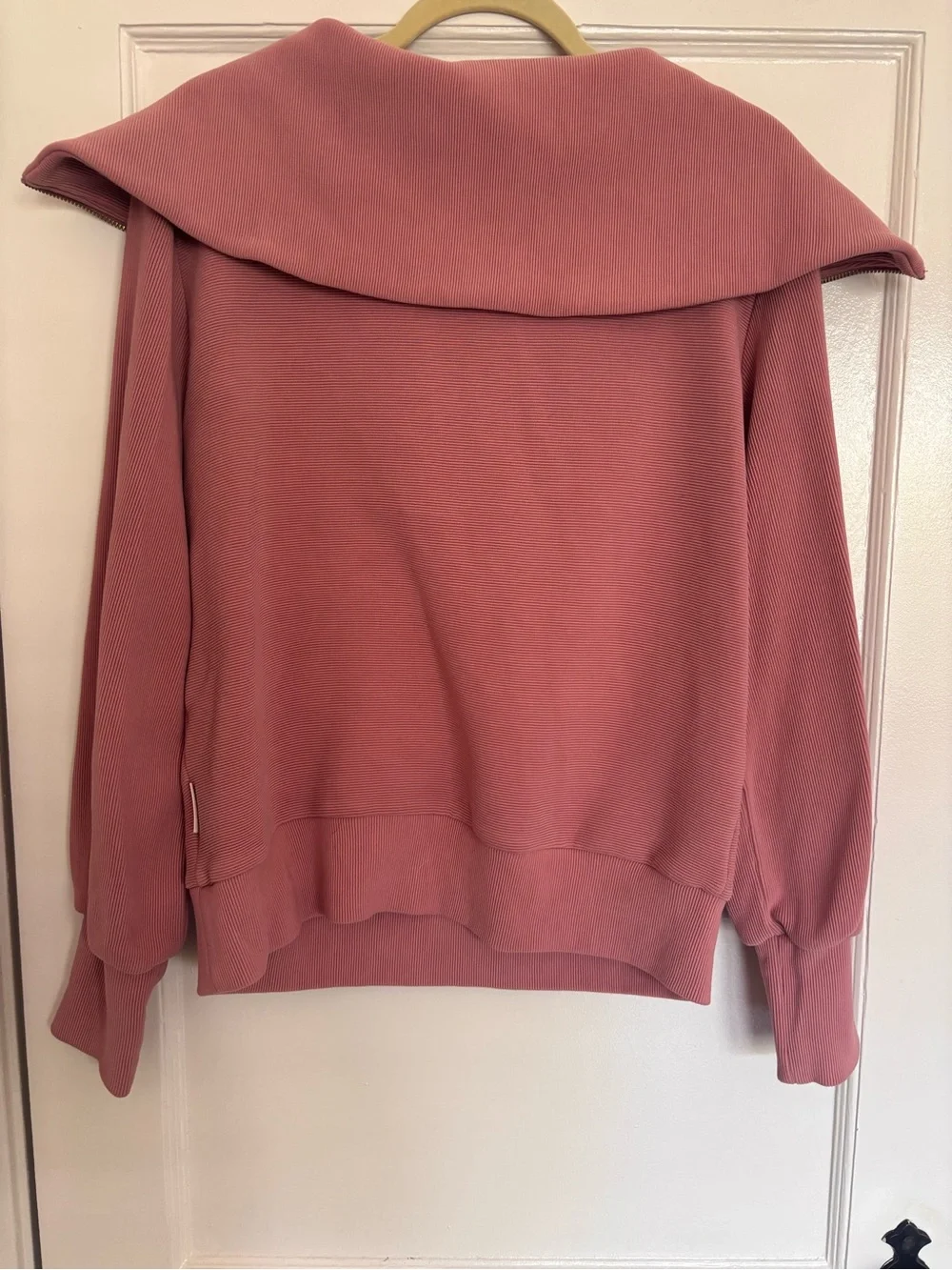 Varley Hawley half zip in Dusty Rose Pink size S